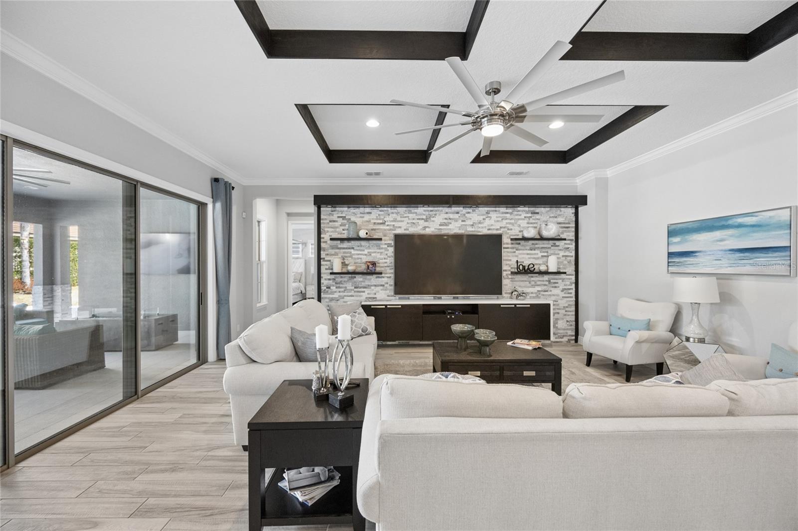 ESTANCIA/WINDERMERE - Residential