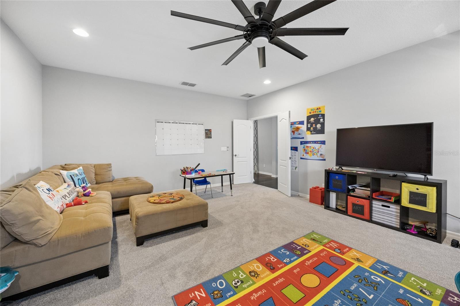 ESTANCIA/WINDERMERE - Residential