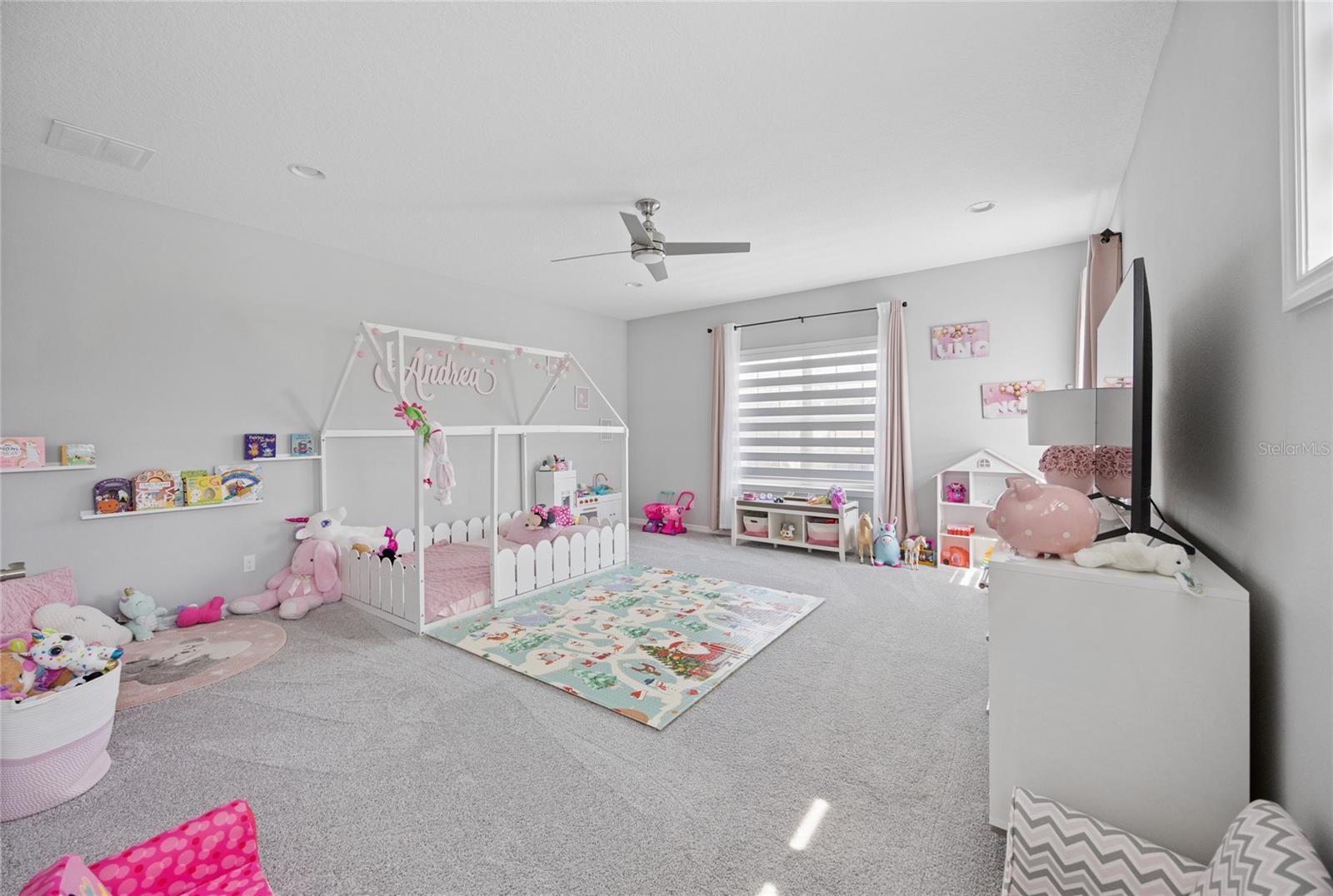 ESTANCIA/WINDERMERE - Residential