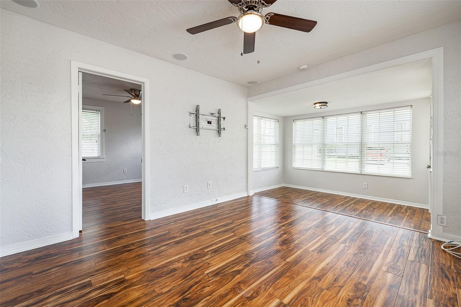 RIVERSIDE NORTH - Residential