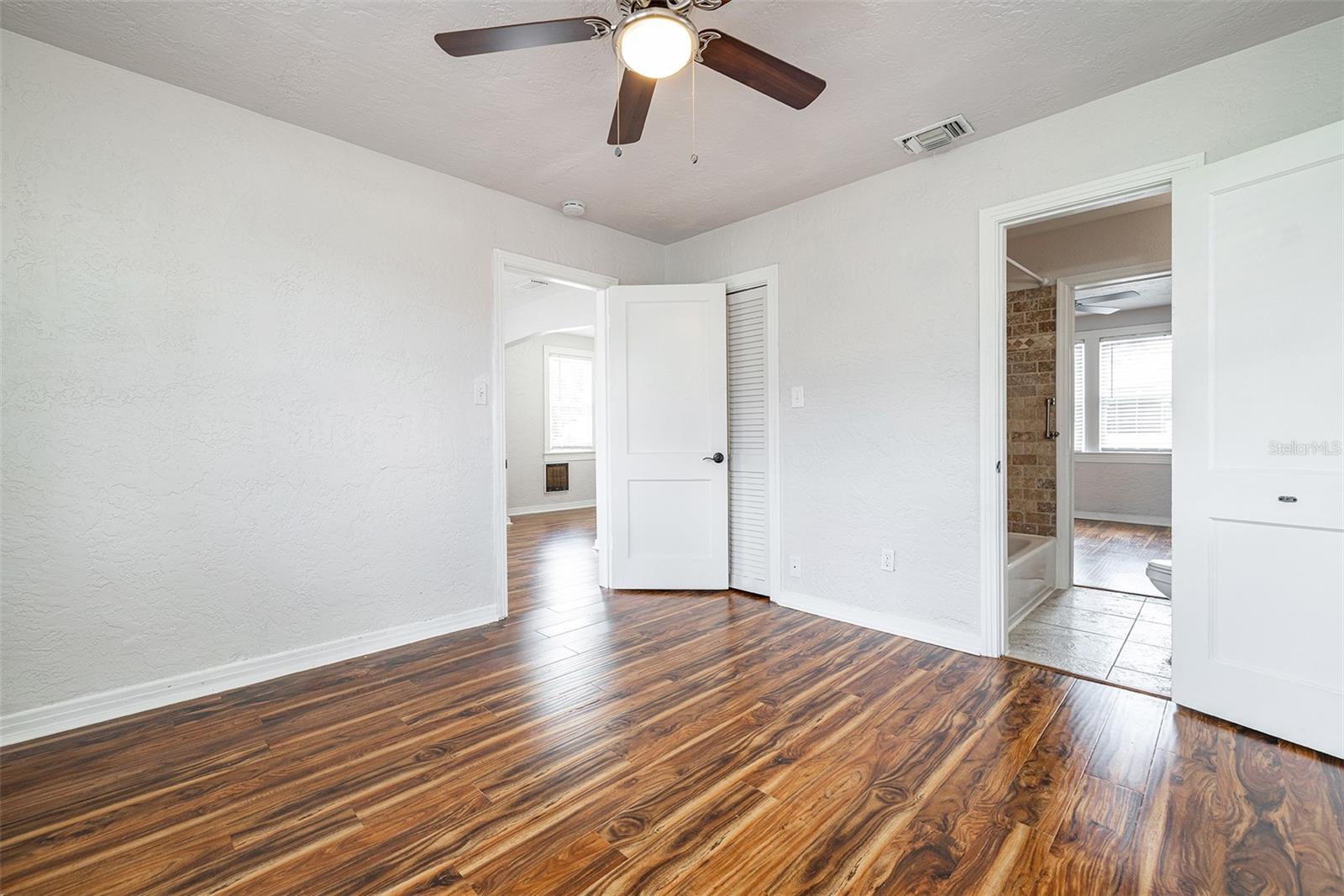 RIVERSIDE NORTH - Residential