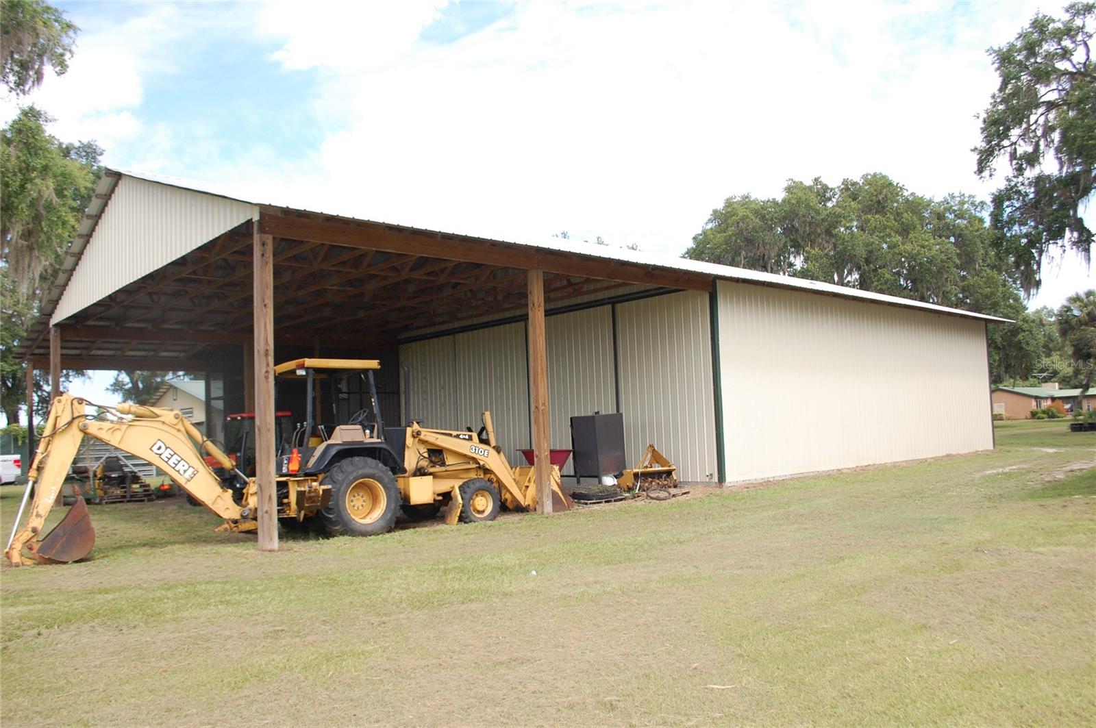 LOCHLOSSA FARMS - Residential