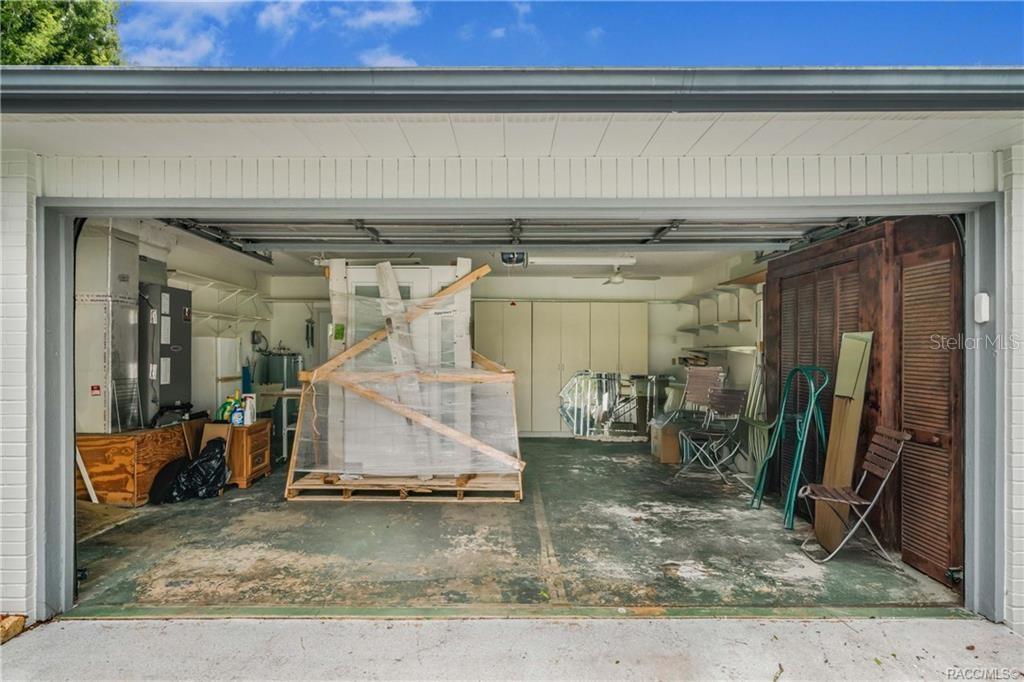 INVERNESS GOLF & COUNTRY CLUB ESTATES - Residential