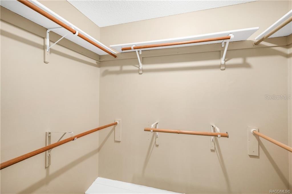 INVERNESS GOLF & COUNTRY CLUB ESTATES - Residential