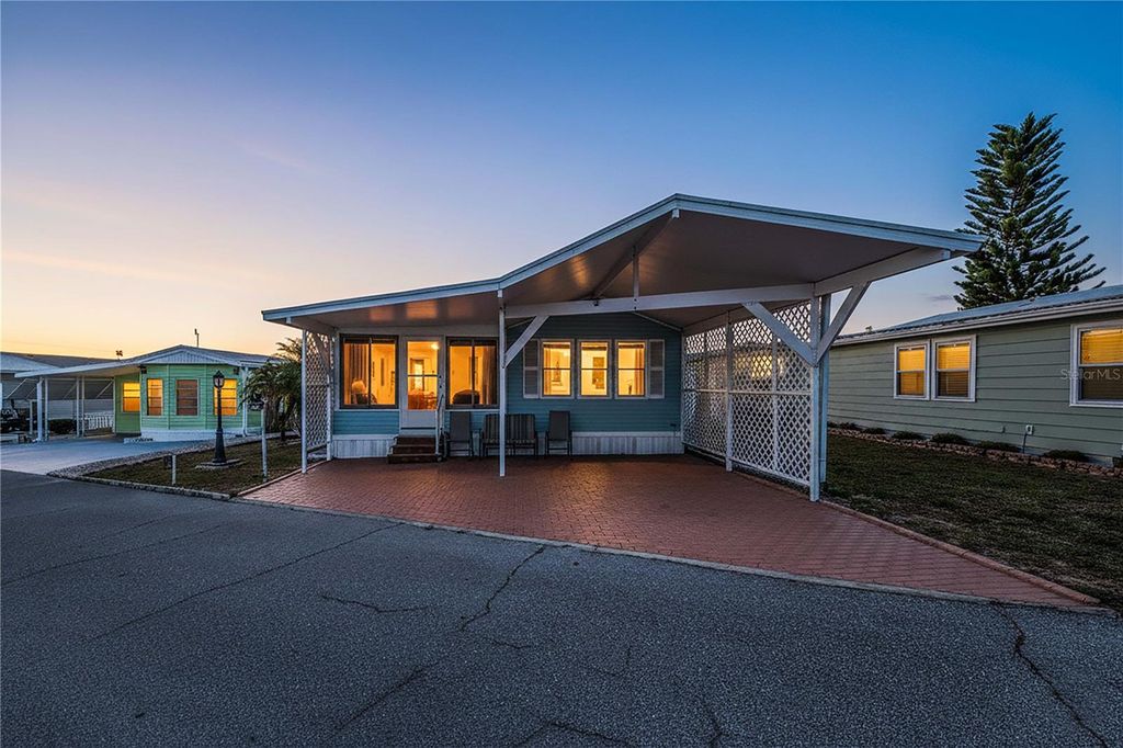 Photo of 251 Patterson Road #F22, Haines City, FL 33844 (MLS # P4937285)