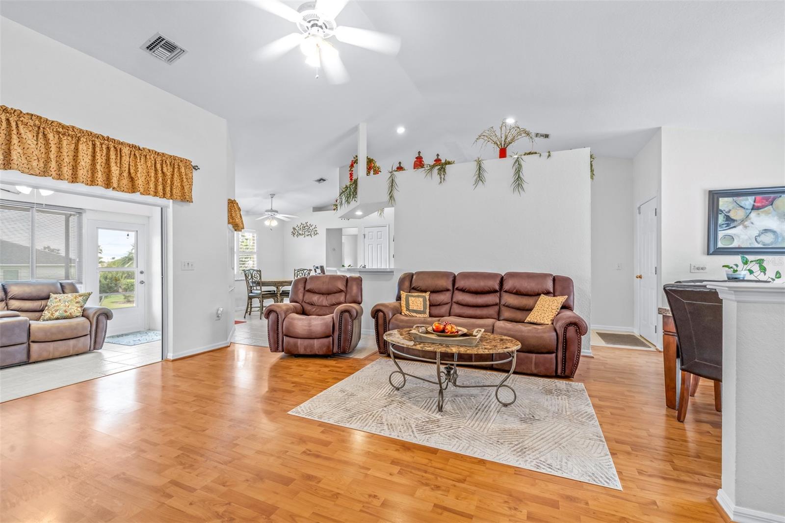 HUNTINGTON HILLS - Residential