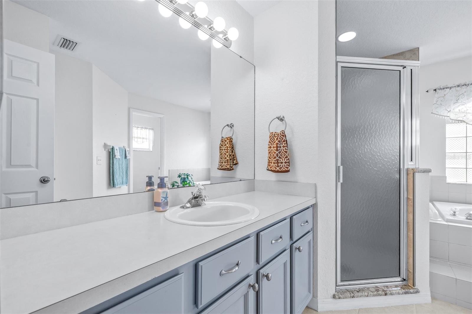 HUNTINGTON HILLS - Residential