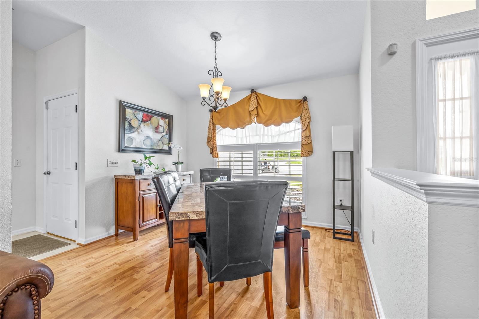 HUNTINGTON HILLS - Residential