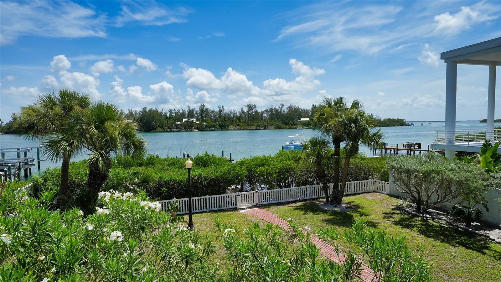 LONGBEACH ON LONGBOAT KEY - Residential