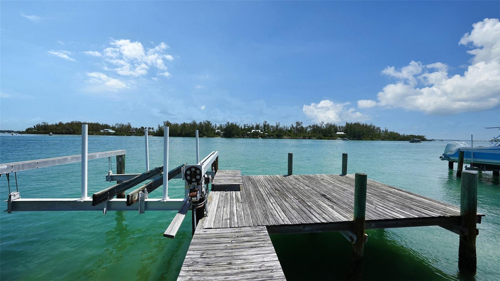 LONGBEACH ON LONGBOAT KEY - Residential