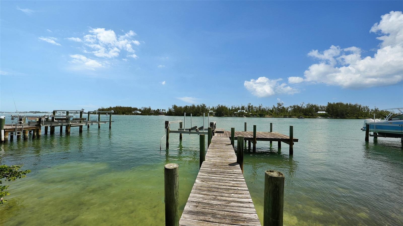 LONGBEACH ON LONGBOAT KEY - Residential