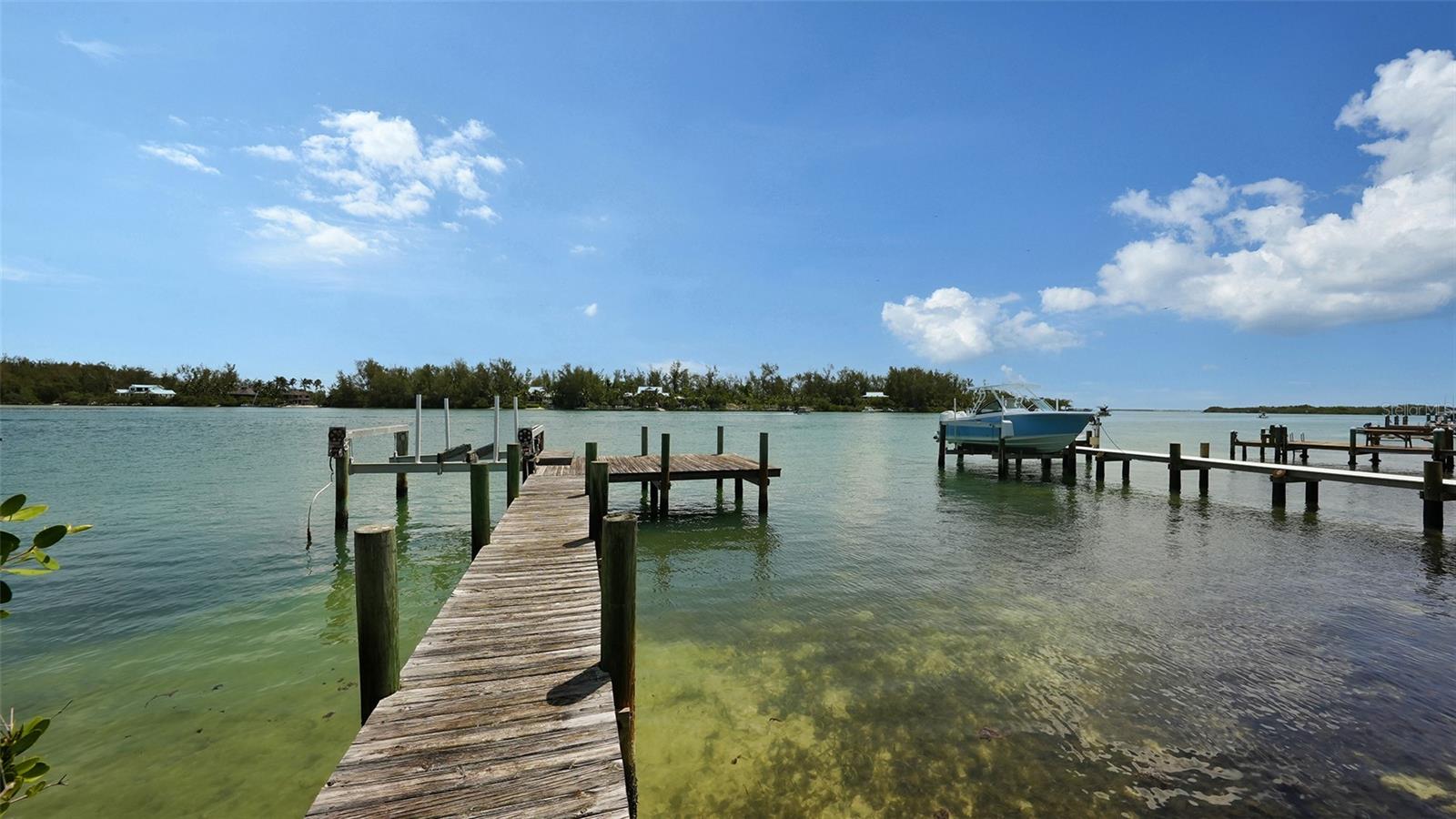 LONGBEACH ON LONGBOAT KEY - Residential