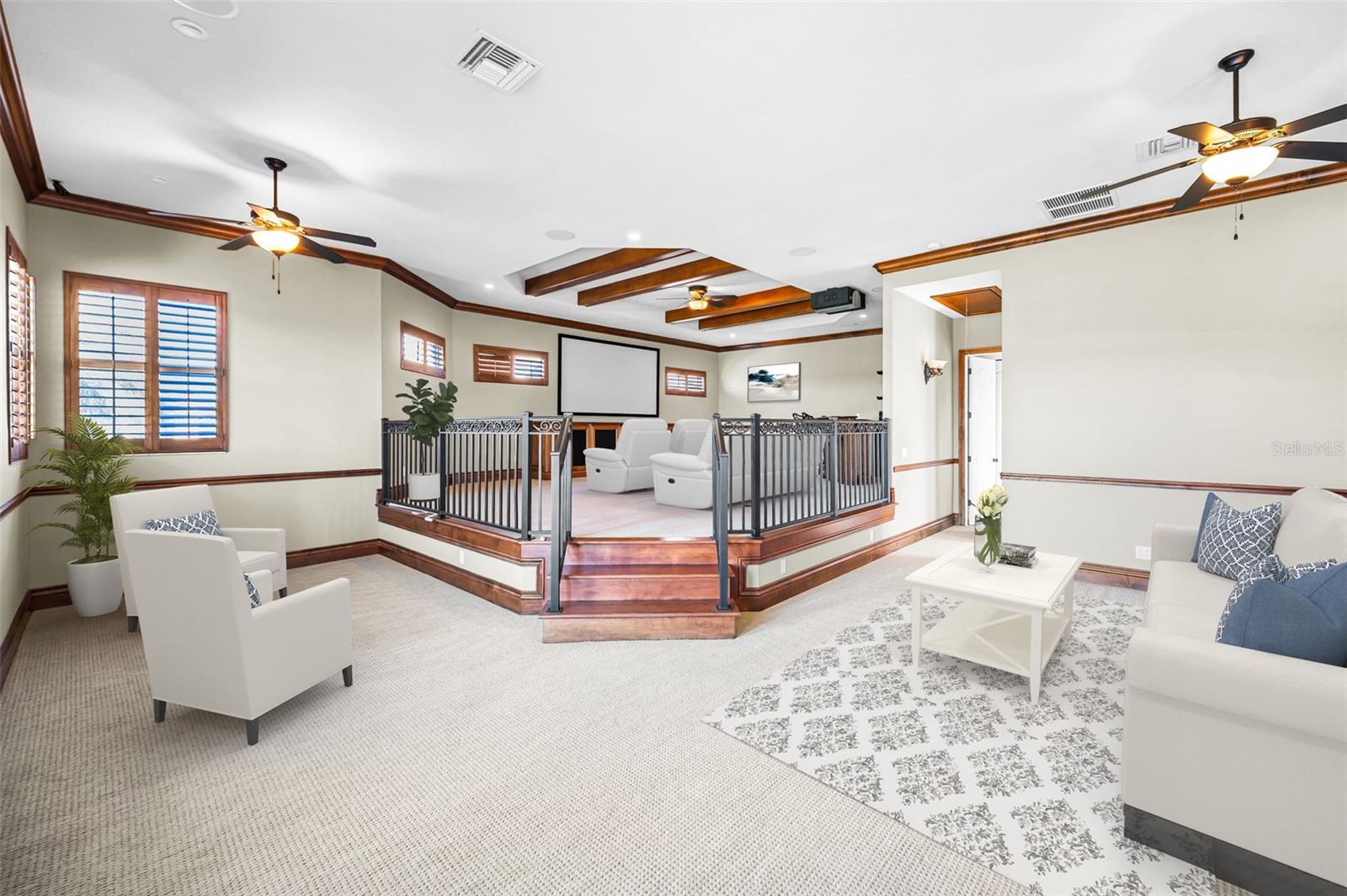 CHAMPIONS CLUB - Residential