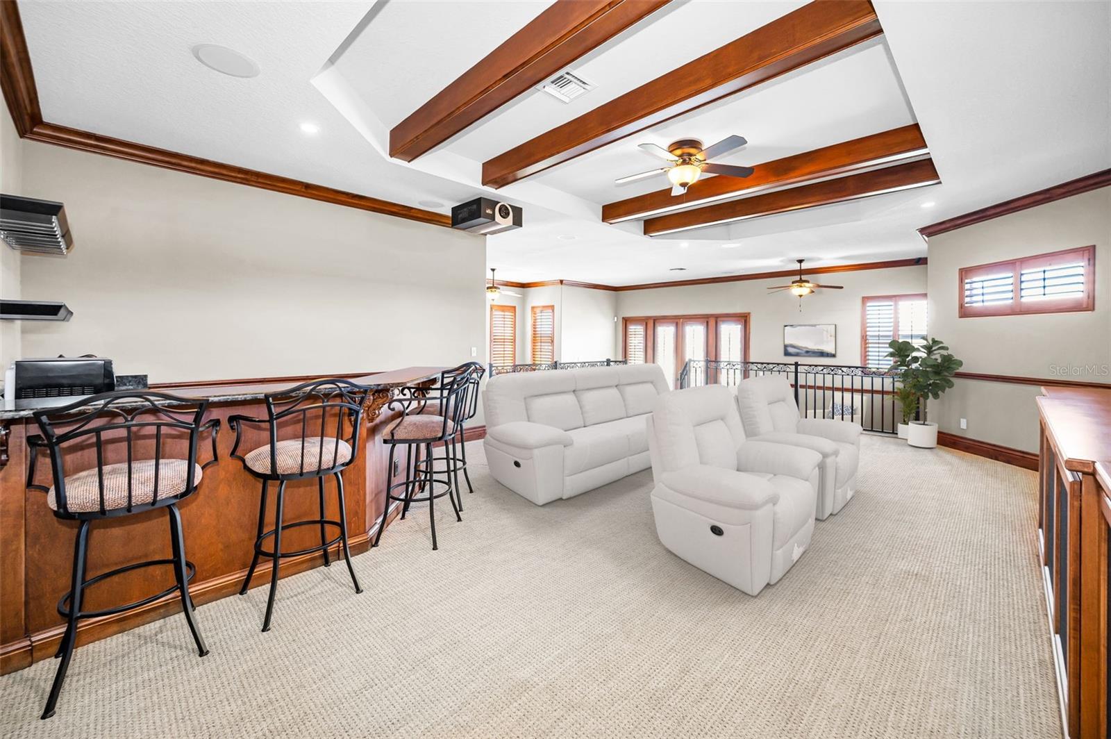 CHAMPIONS CLUB - Residential