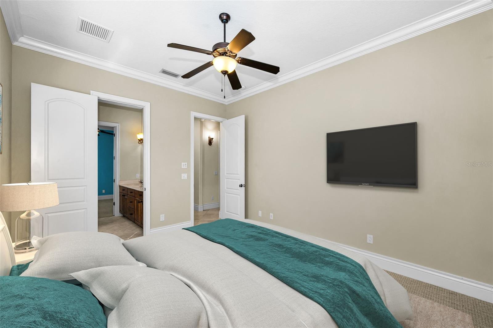 CHAMPIONS CLUB - Residential