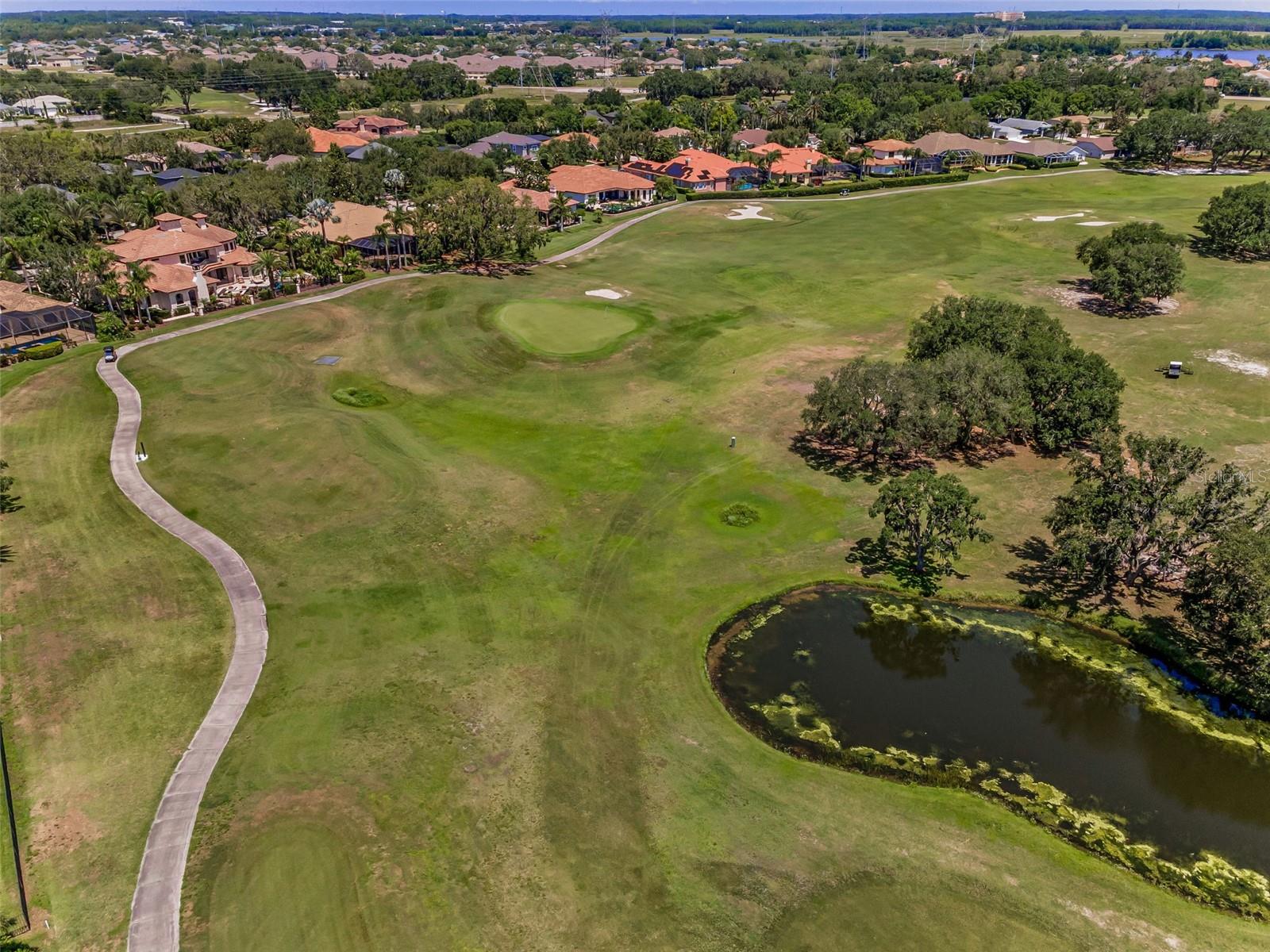 CHAMPIONS CLUB - Residential