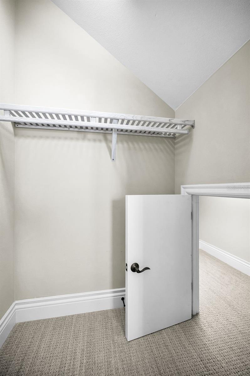 CHAMPIONS CLUB - Residential