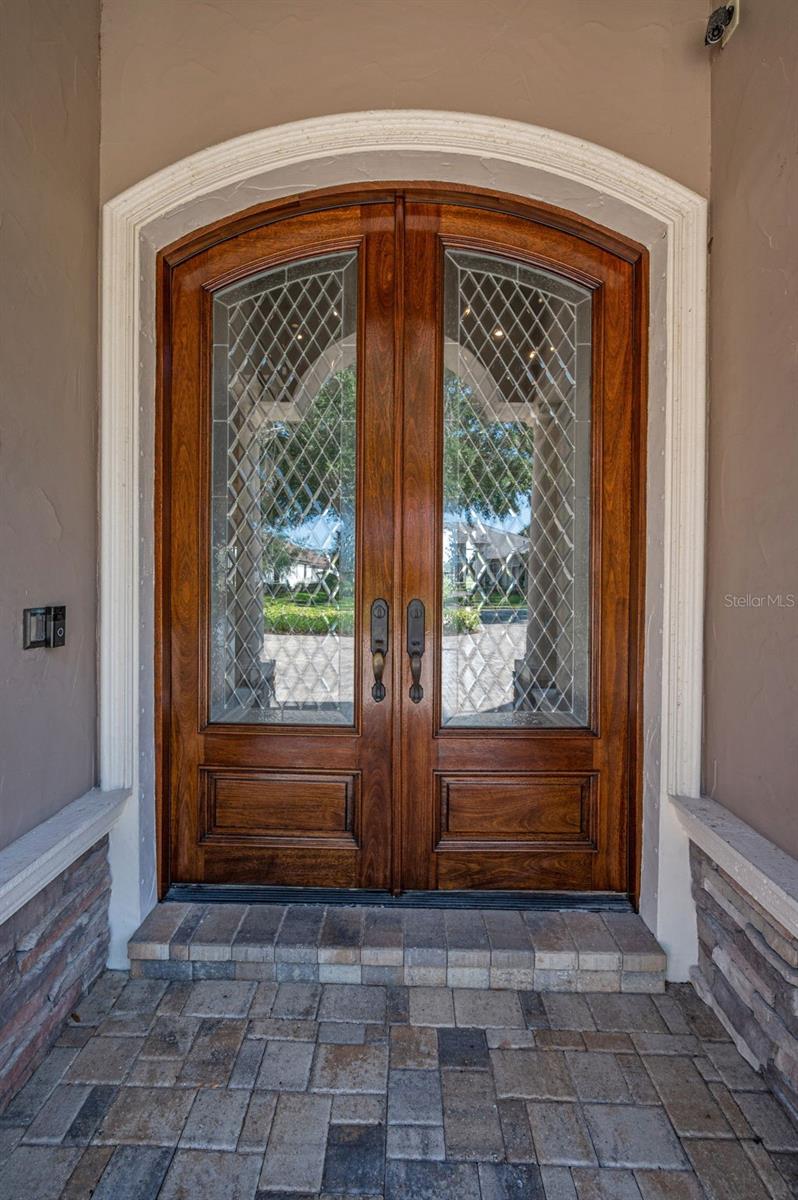 CHAMPIONS CLUB - Residential