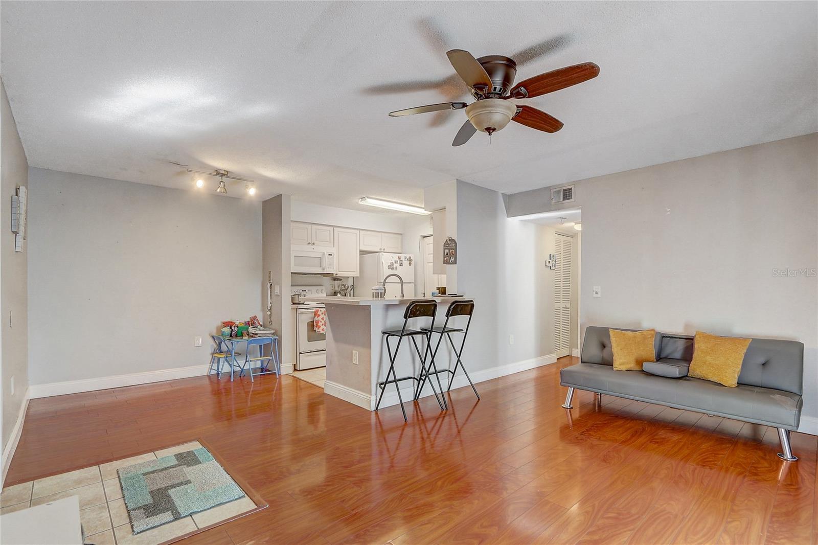 GABLES AT LAKESIDE THE CONDO - Residential