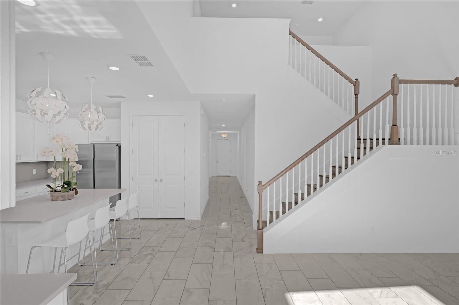 9118 WAVERLY WALK DRIVE