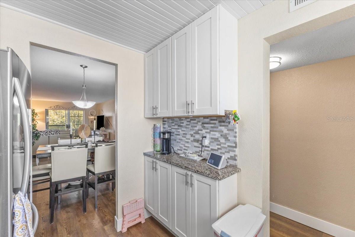 BAYSHORE ON THE LAKE APTS II SEC 3 - Residential