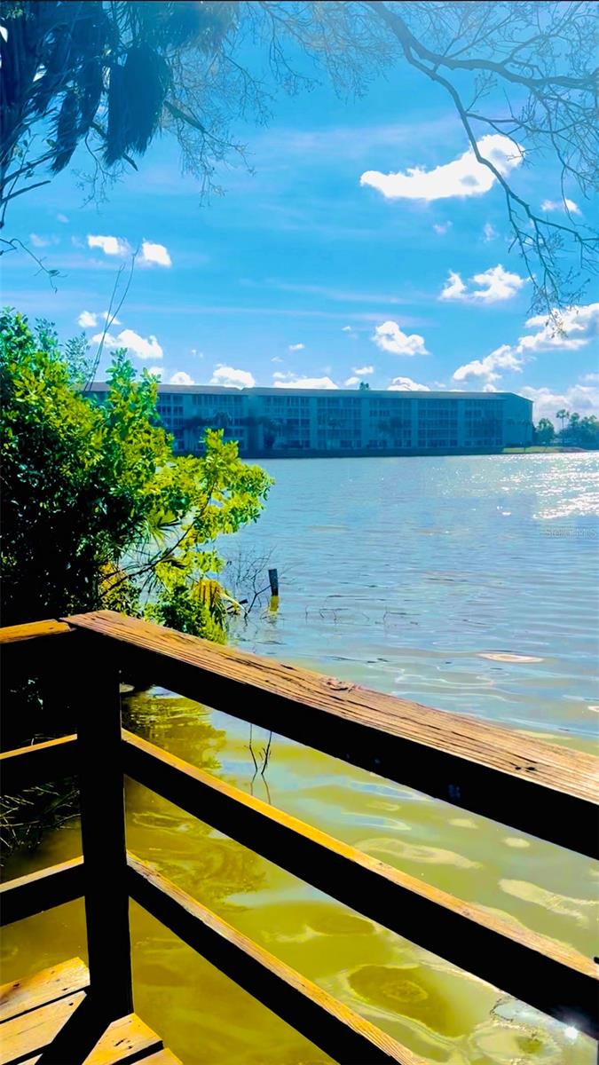 BAYSHORE ON THE LAKE APTS II SEC 3 - Residential