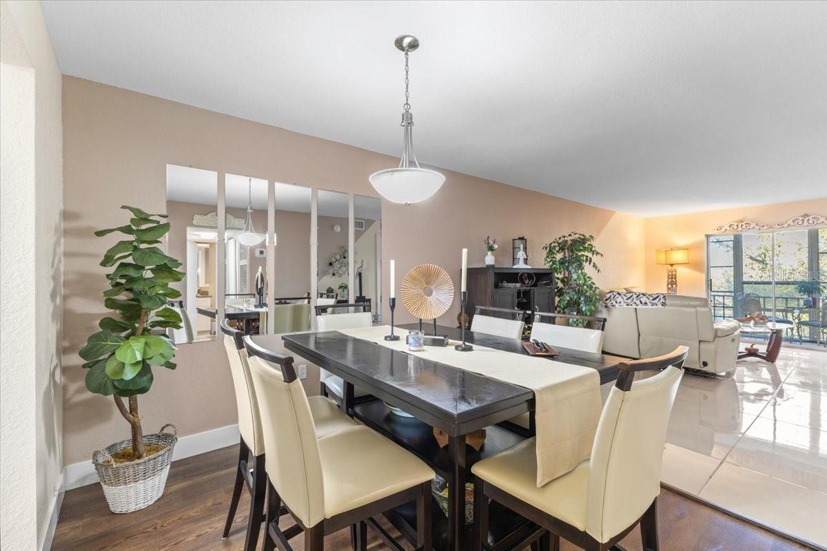 BAYSHORE ON THE LAKE APTS II SEC 3 - Residential