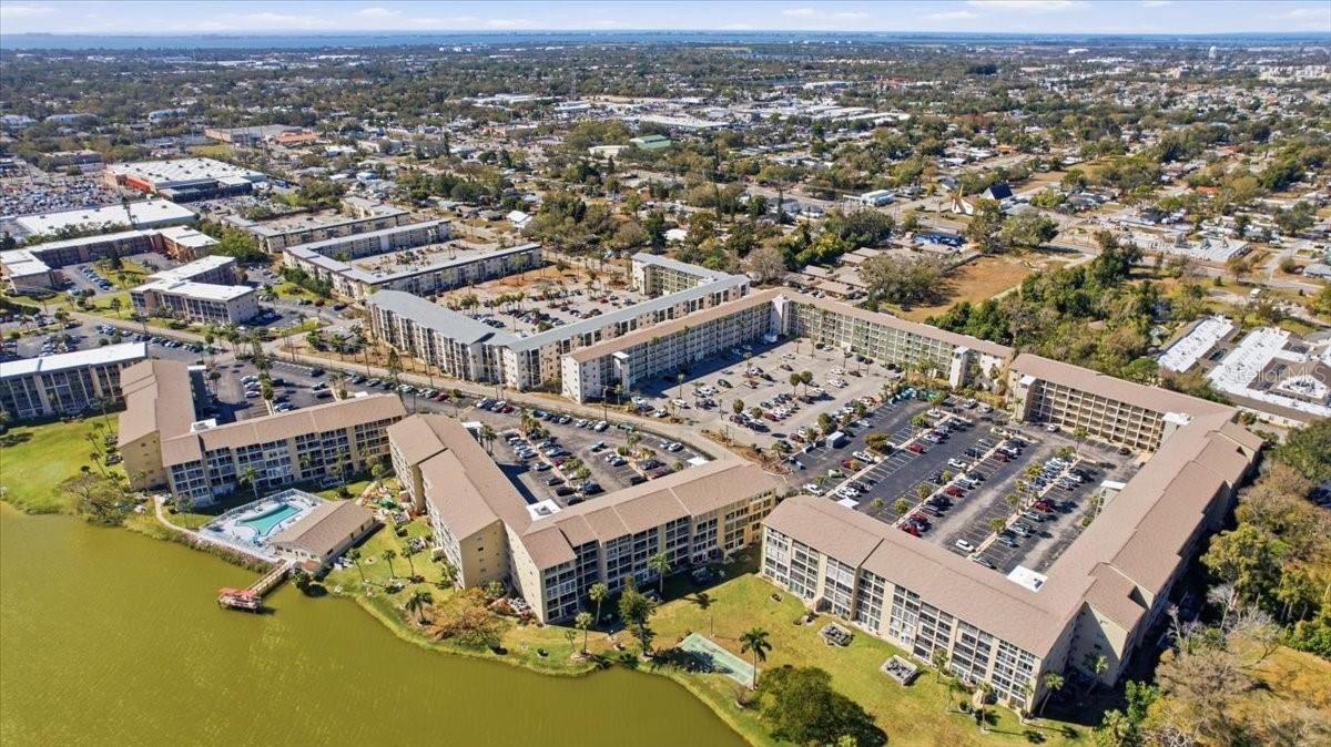 BAYSHORE ON THE LAKE APTS II SEC 3 - Residential