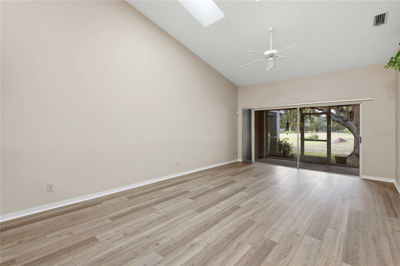 WIMBLEDON GREENS - Residential