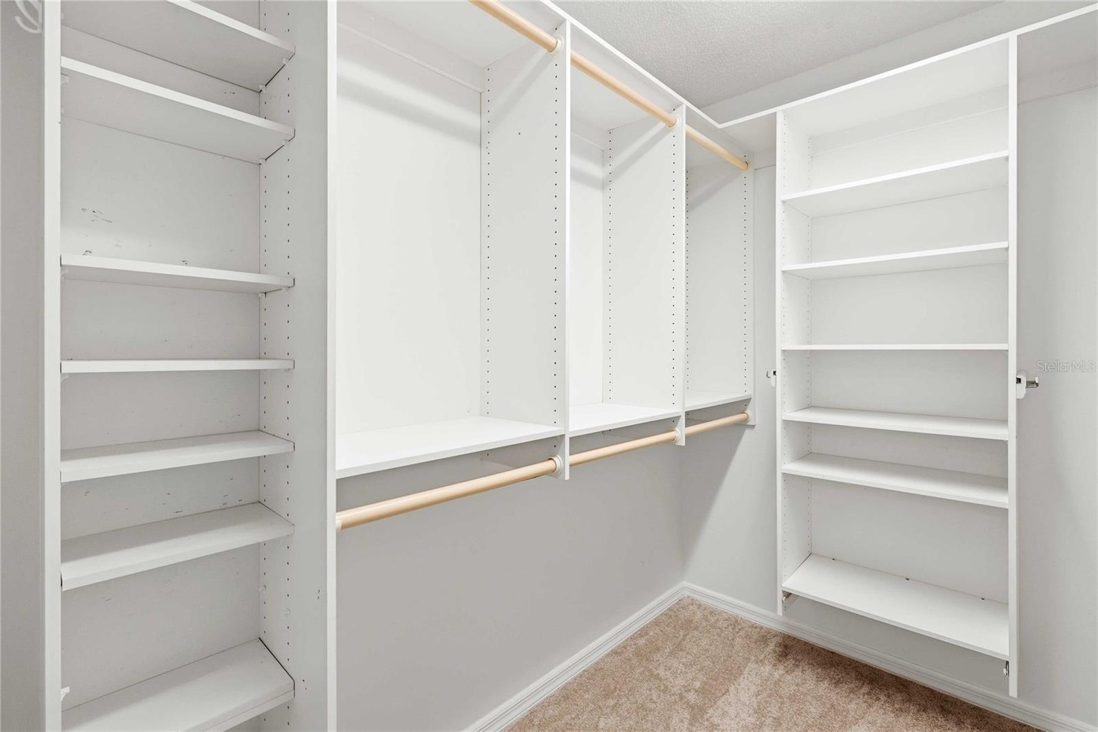 WIMBLEDON GREENS - Residential