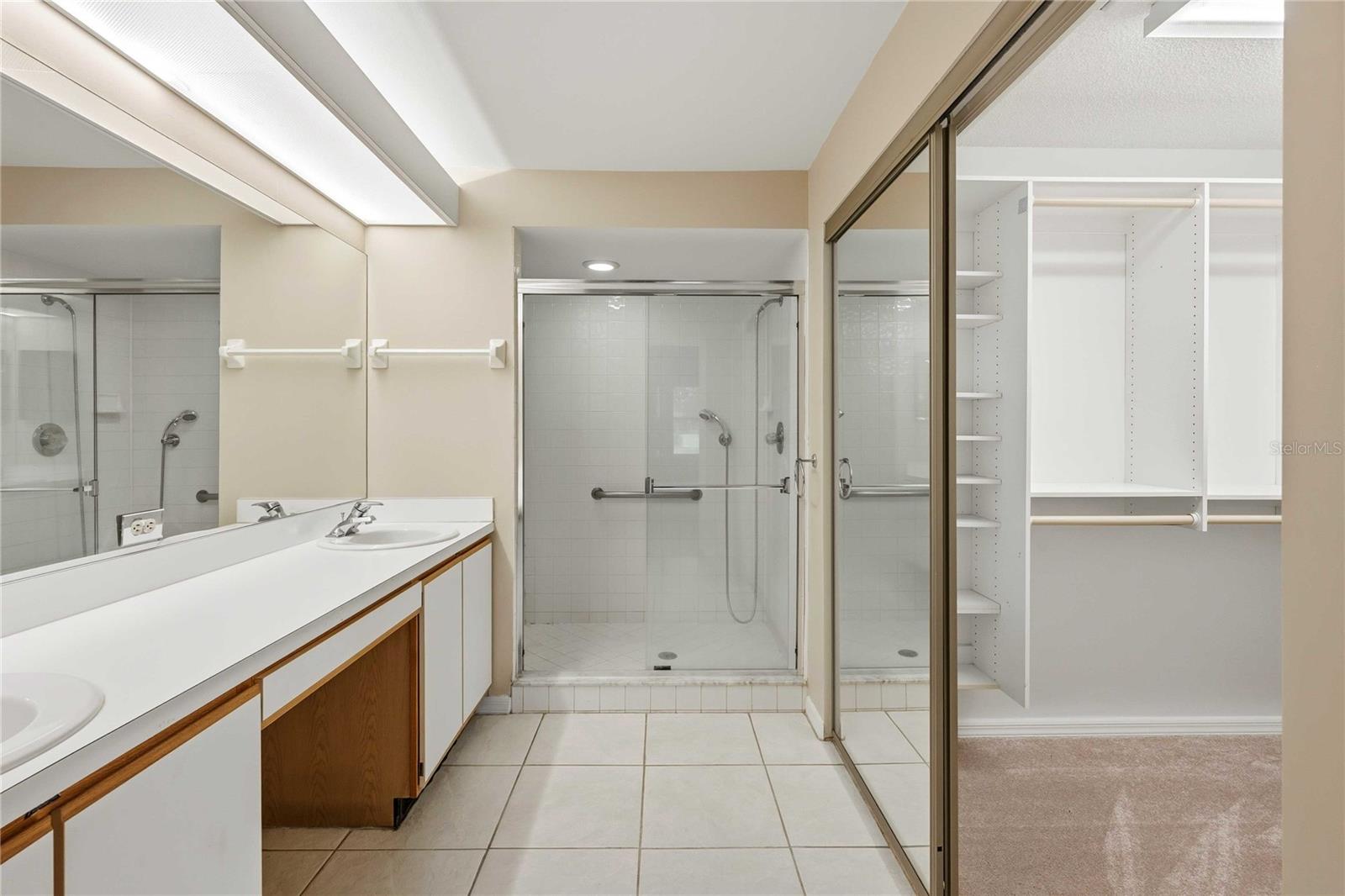 WIMBLEDON GREENS - Residential