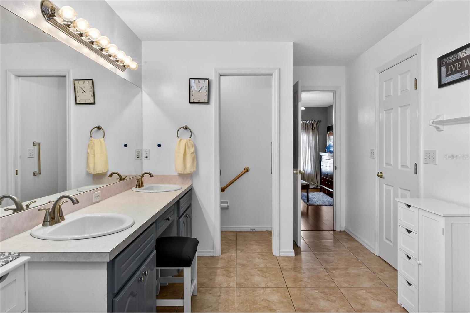 HIGHLANDS CROSSING PHASE TWO - Residential