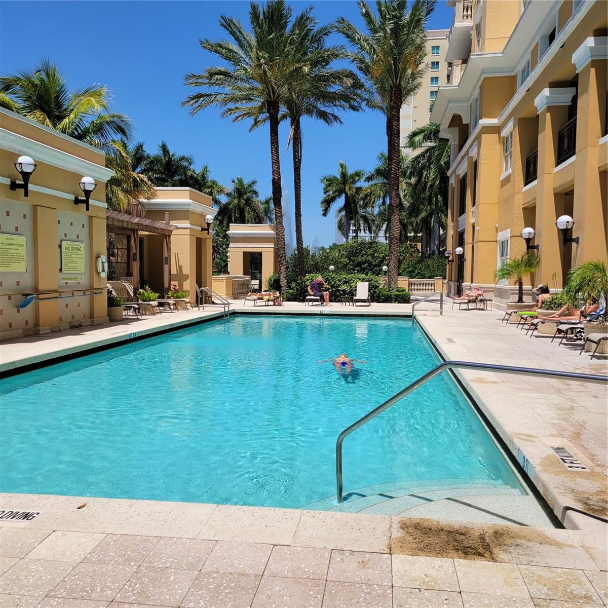 RENAISSANCE 1 - Residential Lease