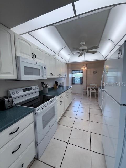 WHISPERING SANDS SEC 7 - Residential Lease