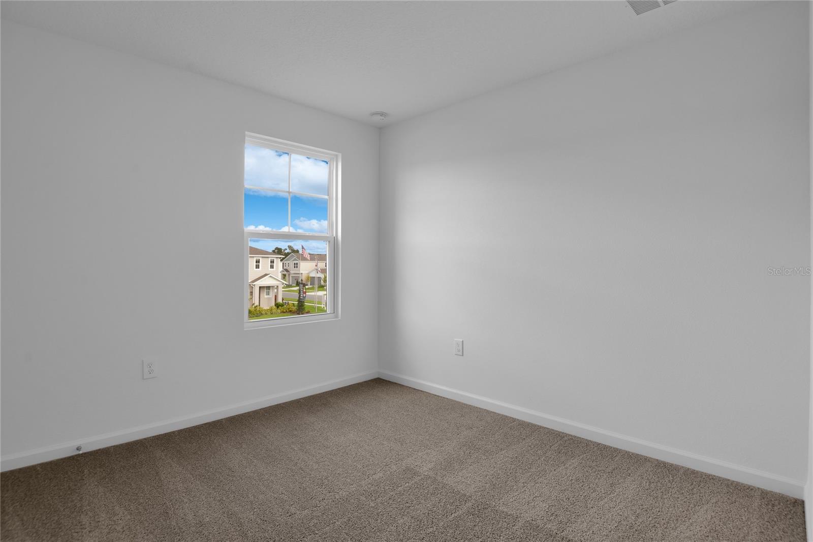 SEASONS AT SHORES OF LAKE DELL - Residential