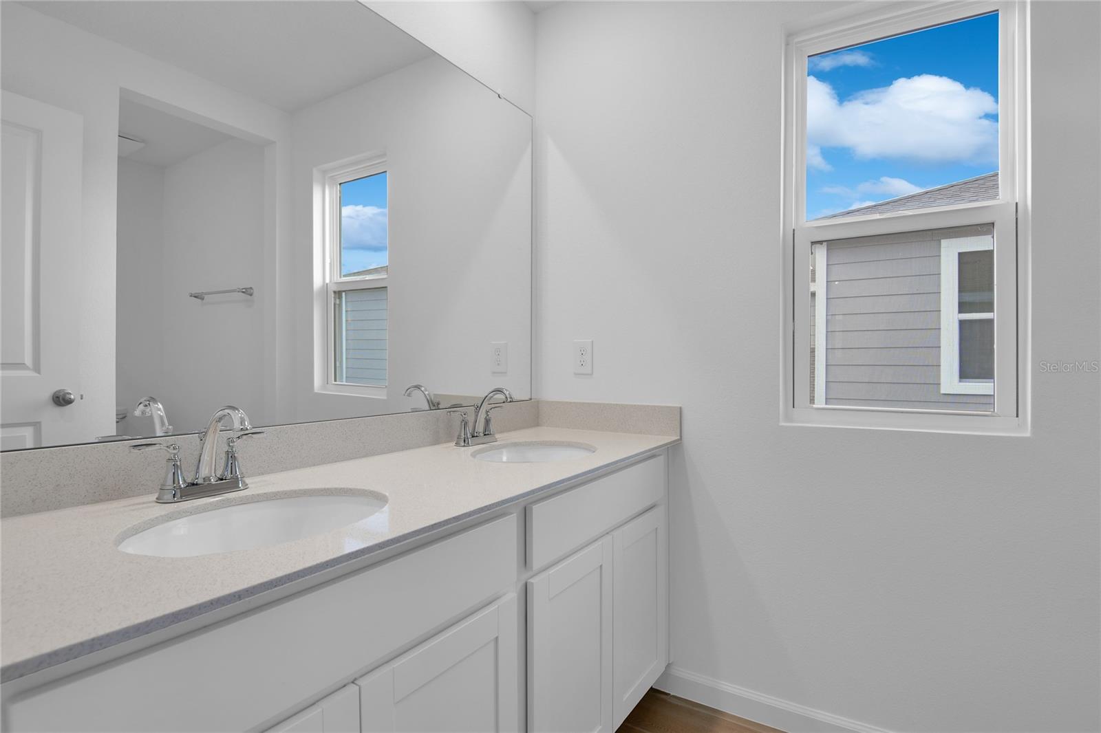 SEASONS AT SHORES OF LAKE DELL - Residential