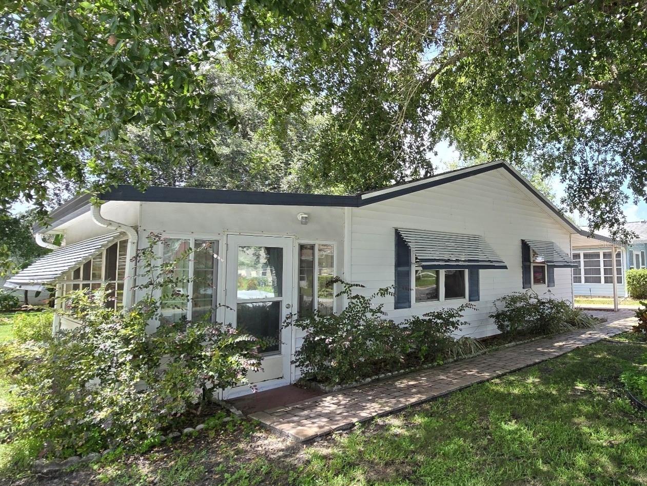 Charming Furnished Home in The Village of Del Mar – Just 1 Mile from Spanish Springs Town Square!
This beautifully maintained furnished home offers a spacious, open floor plan perfect for comfortable living and effortless entertainment. The impressive kitchen is a standout feature, showcasing granite countertops, abundant cabinet and counter space with pull-out shelving, stainless steel appliances, a built-in wine rack, and a solar tube that brings in an abundance of natural light.
A versatile bonus room just off the living area can be used as a home office, den, or additional guest bedroom—tailored to suit your lifestyle. The oversized master suite features soaring ceilings and an extra-long closet, while the en-suite bathroom includes solid surface countertops and a walk-in shower. The guest bathroom offers a tub/shower combo with matching solid surface countertops.
Enjoy everyday convenience with a laundry room off the enclosed lanai and a golf cart garage tucked away around back.
This home is perfect as a full-time residence, seasonal getaway, or income-producing rental. Ideally located just a short golf cart ride to multiple pools (family and adult), recreation centers, shopping, dining, and medical facilities.