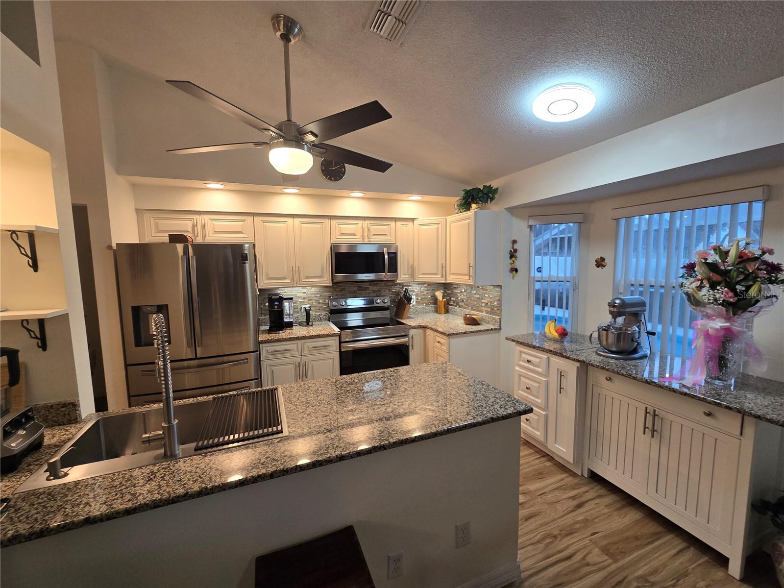 SPRING HILL - Residential