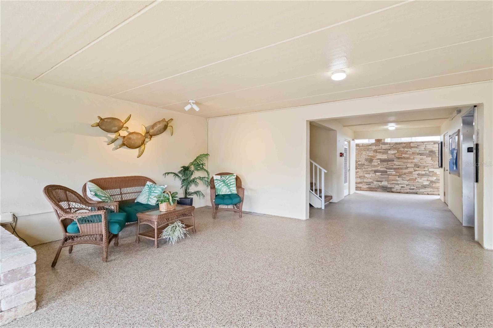 GULF N BAY - Residential