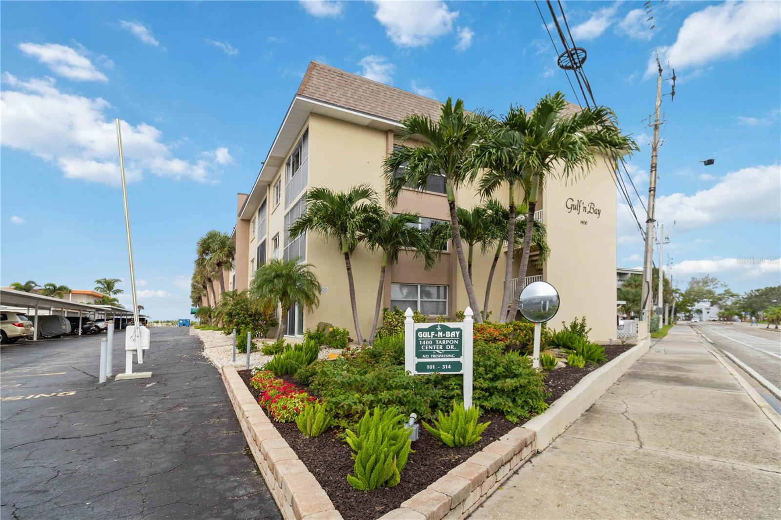 GULF N BAY - Residential