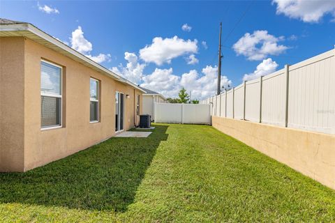 A home in WINTER HAVEN