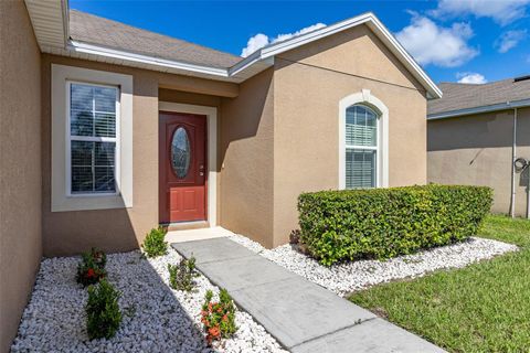 A home in WINTER HAVEN