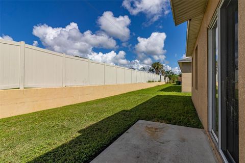 A home in WINTER HAVEN