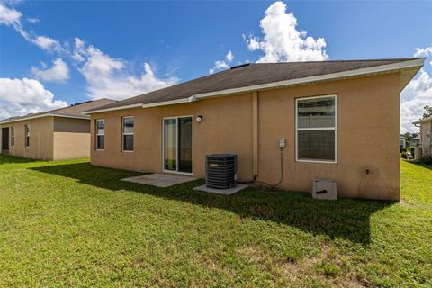 A home in WINTER HAVEN