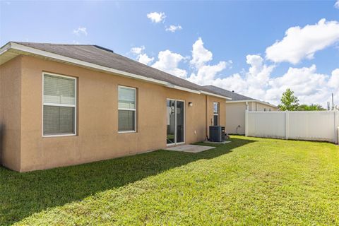 A home in WINTER HAVEN