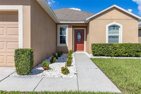 A home in WINTER HAVEN