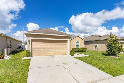 A home in WINTER HAVEN