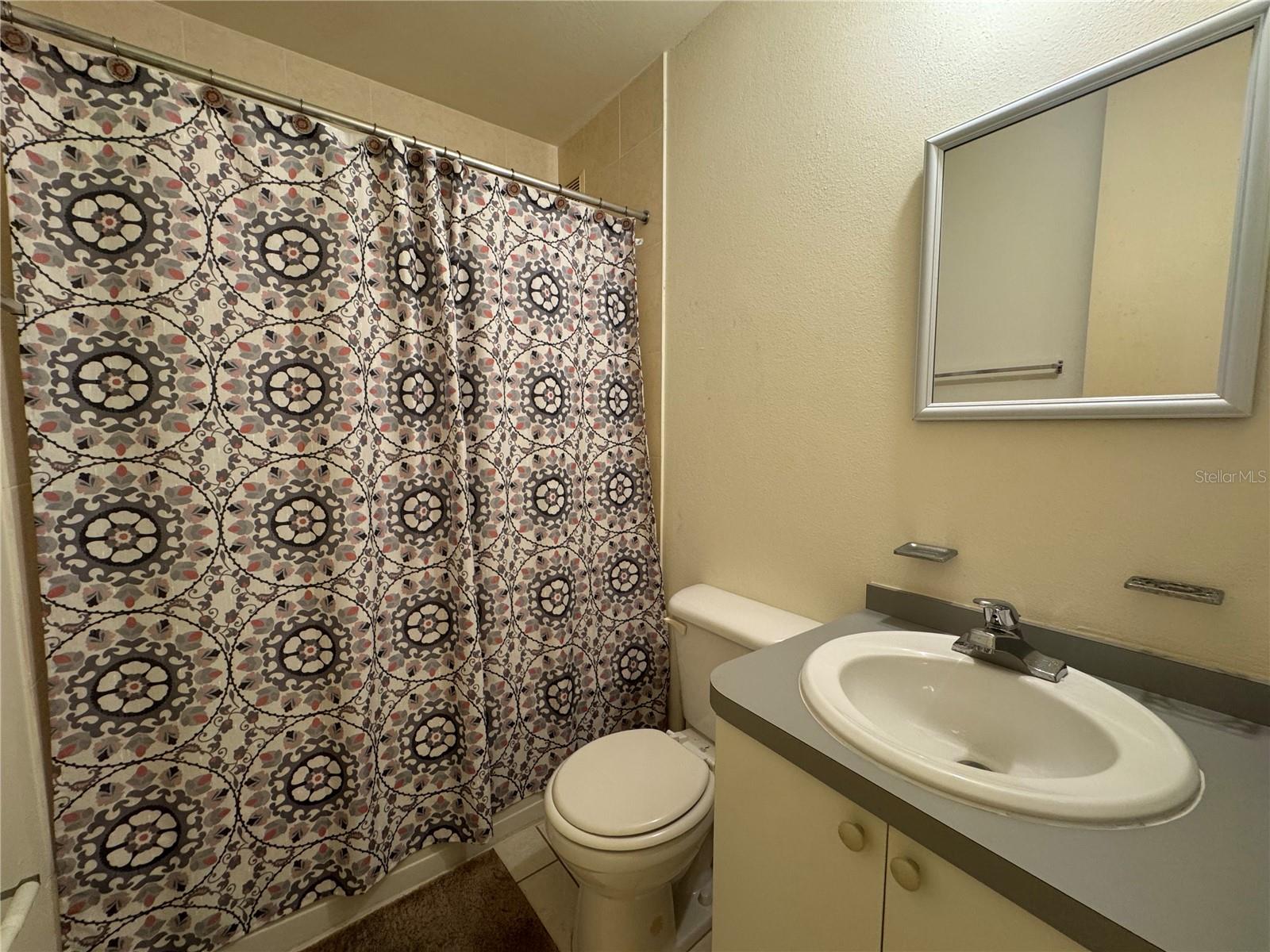 EDIF. E - Residential