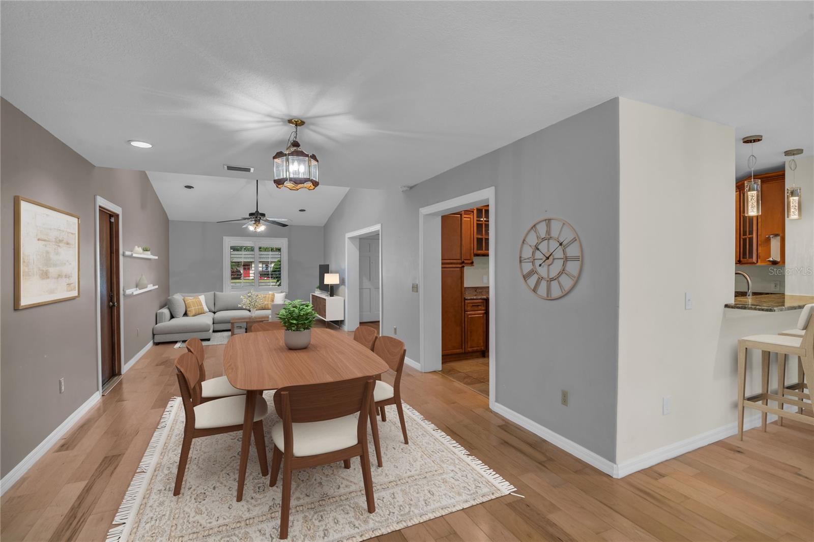 LONGACRES - Residential