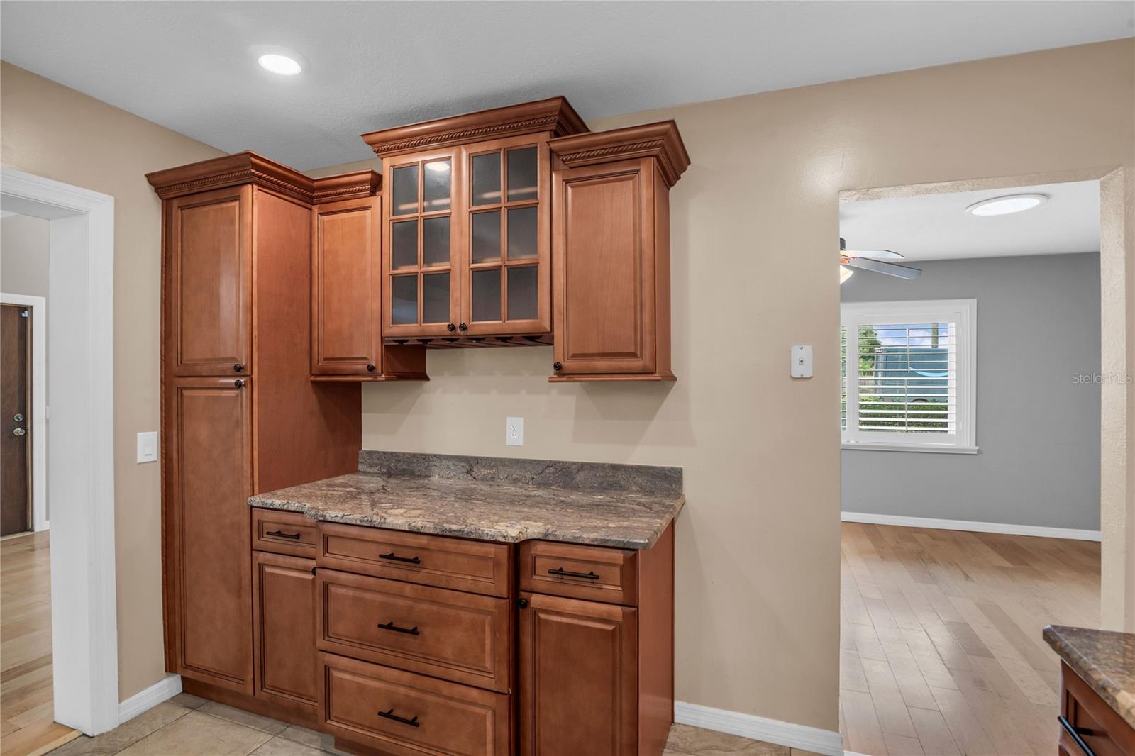 LONGACRES - Residential